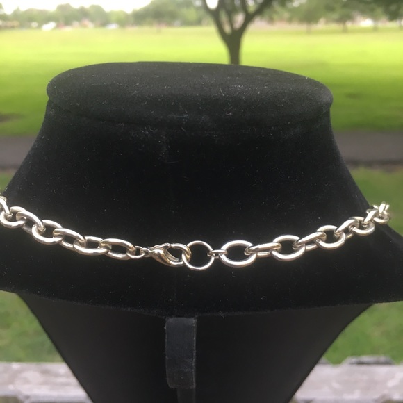 Gold Tone Large Links Ópera Necklace - Picture 4 of 4